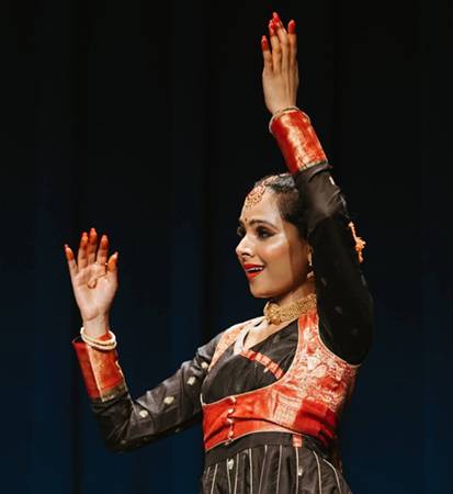 Indian Classical Ace Kathak Dancer NEEHARIKA TUMMALA Her Recent Performance In Manhattan , New York Was Highly Appreciated By Audience & Media