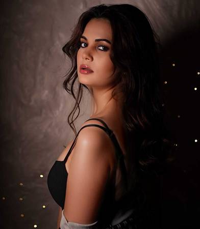 Govinda’s Heroine Anupma Agnihotri Ready For Her Next Big Movie!